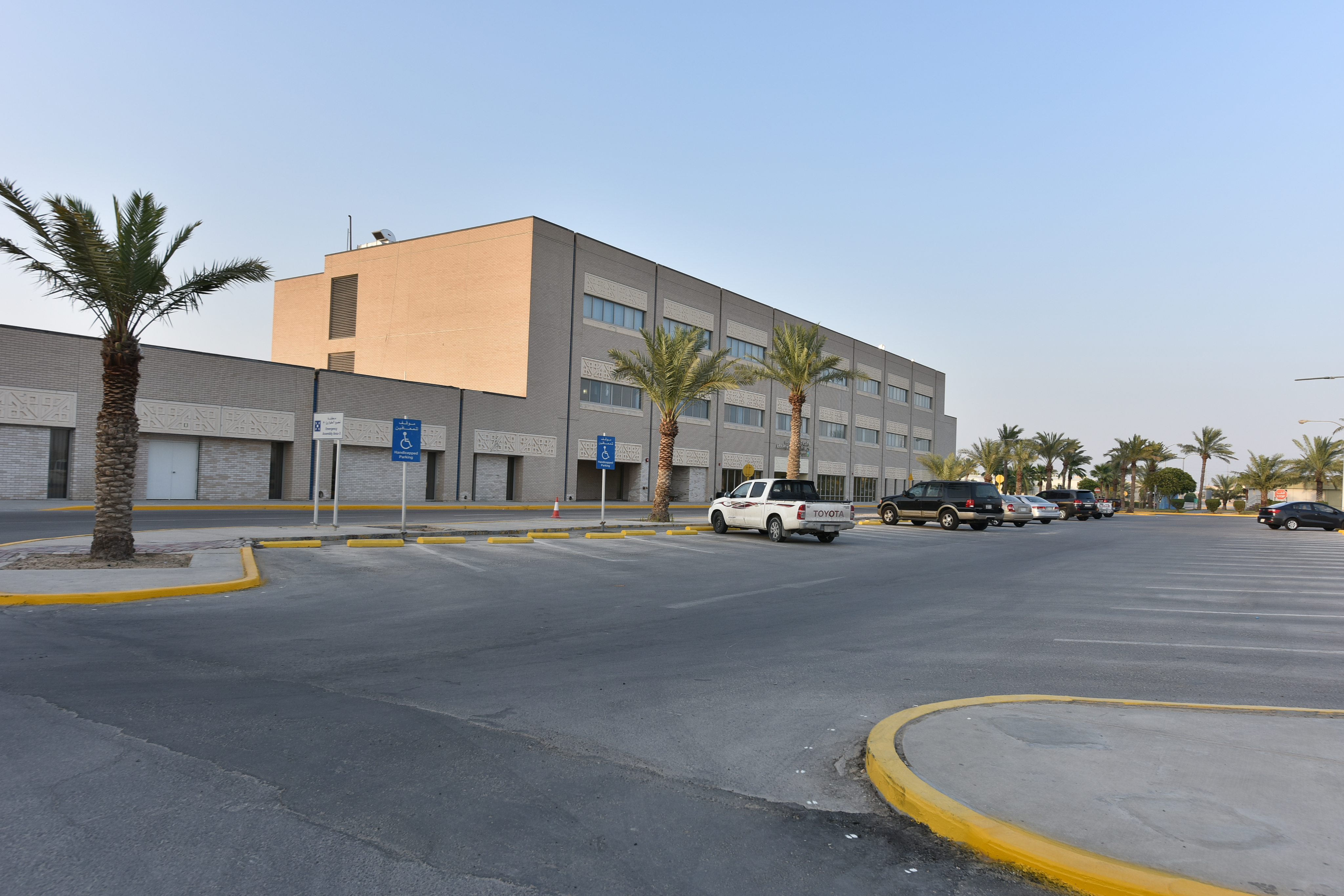 استكشف مركز العضيلية الصحي